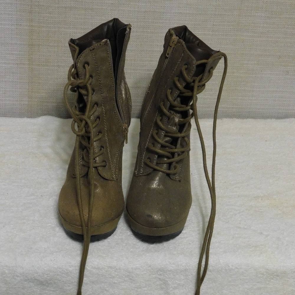 5" STILETTO PLATFORM LACE-UP BOOTS  SIZE 7 1/2